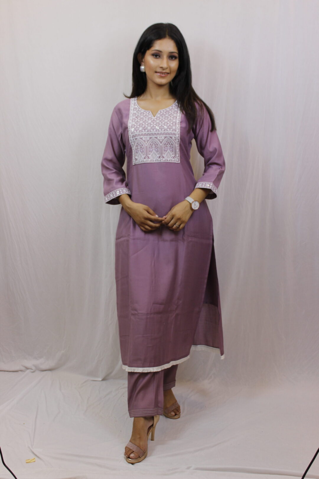 Lilac Kurta Set With Sitara And Thread Work - Image 2