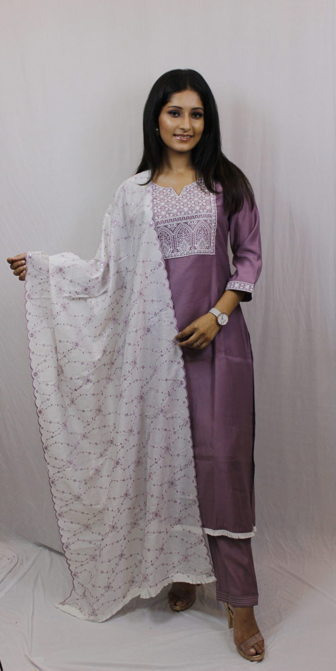 Lilac Kurta Set With Sitara And Thread Work - Image 3