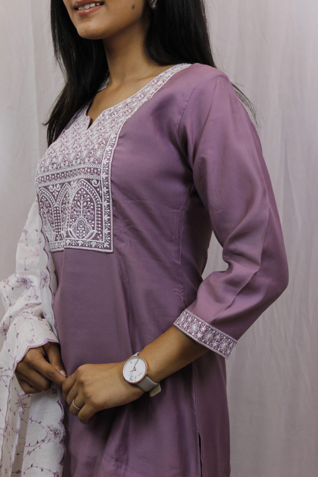 Lilac Kurta Set With Sitara And Thread Work - Image 5