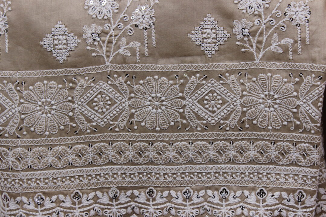 Cream Silk Saree - Image 4