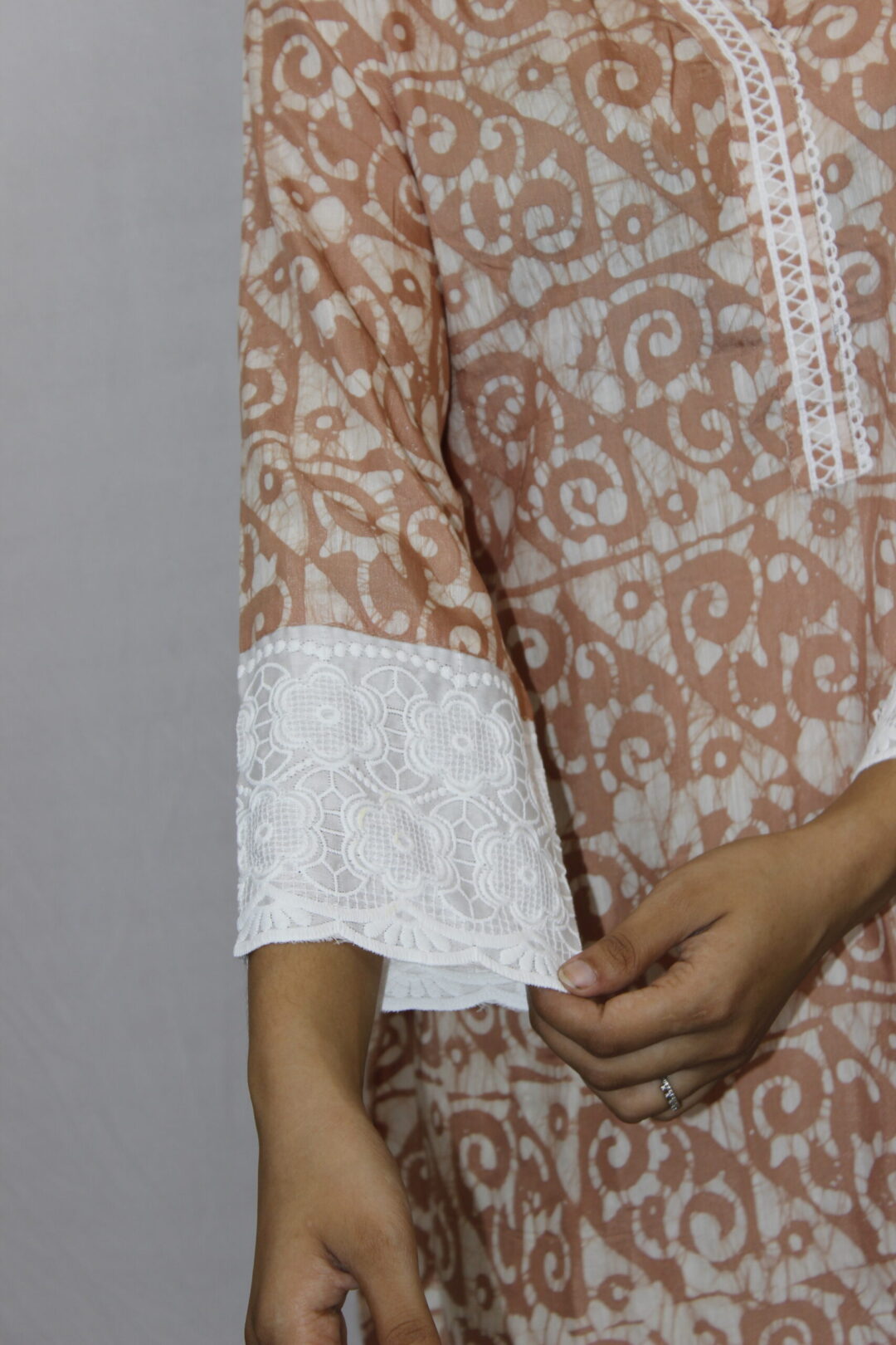 Multishade Kurti With Pant - Image 4