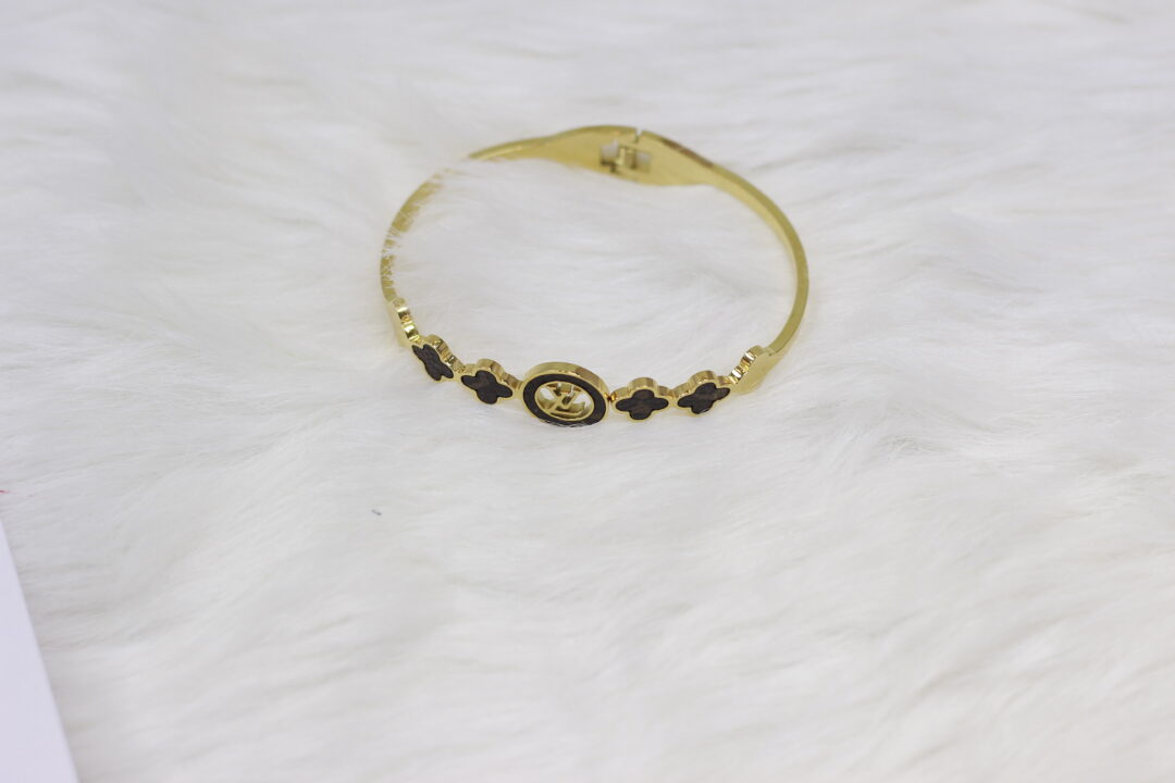 Women Anti-Tarnish Bracelet - Image 3